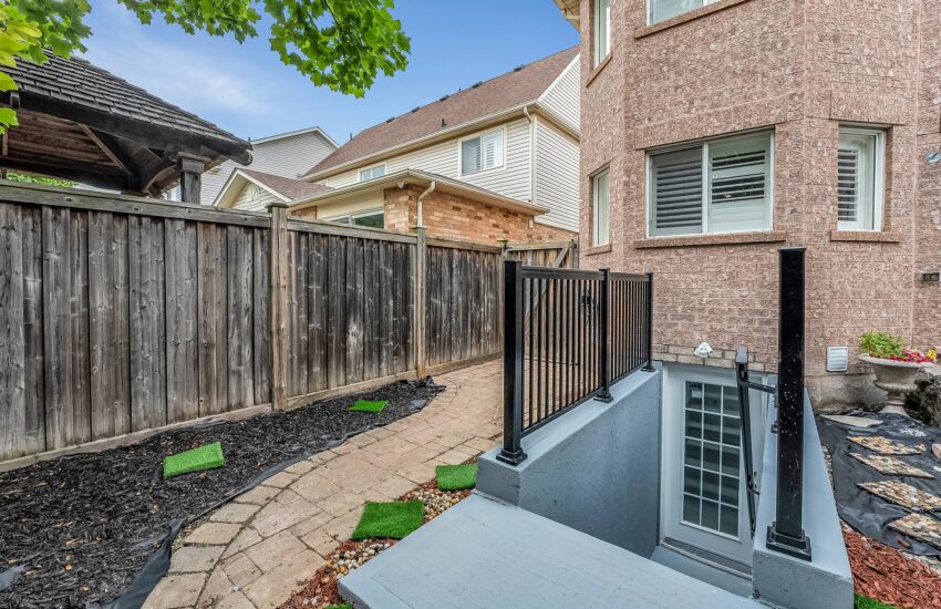 29-web-or-mls-_SN41732